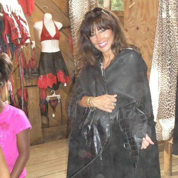 Meet your Posher, Donna - Picture 1 of 1